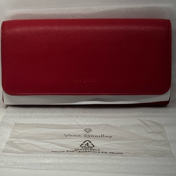 NWT Vera Bradley RFID Audrey Wallet Classic Ref Faux Leather Quilted Microfiber - Picture 1 of 4